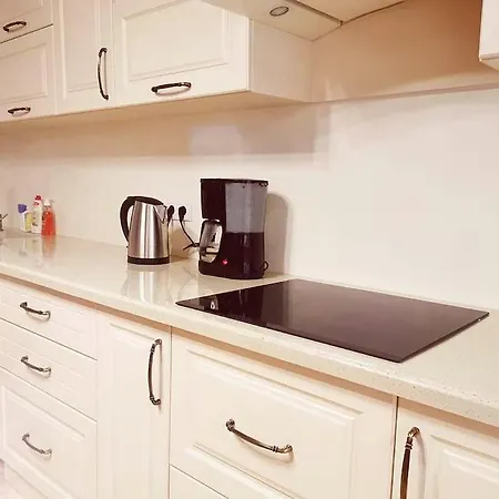 Stunning New Design Next To Park Appartement *